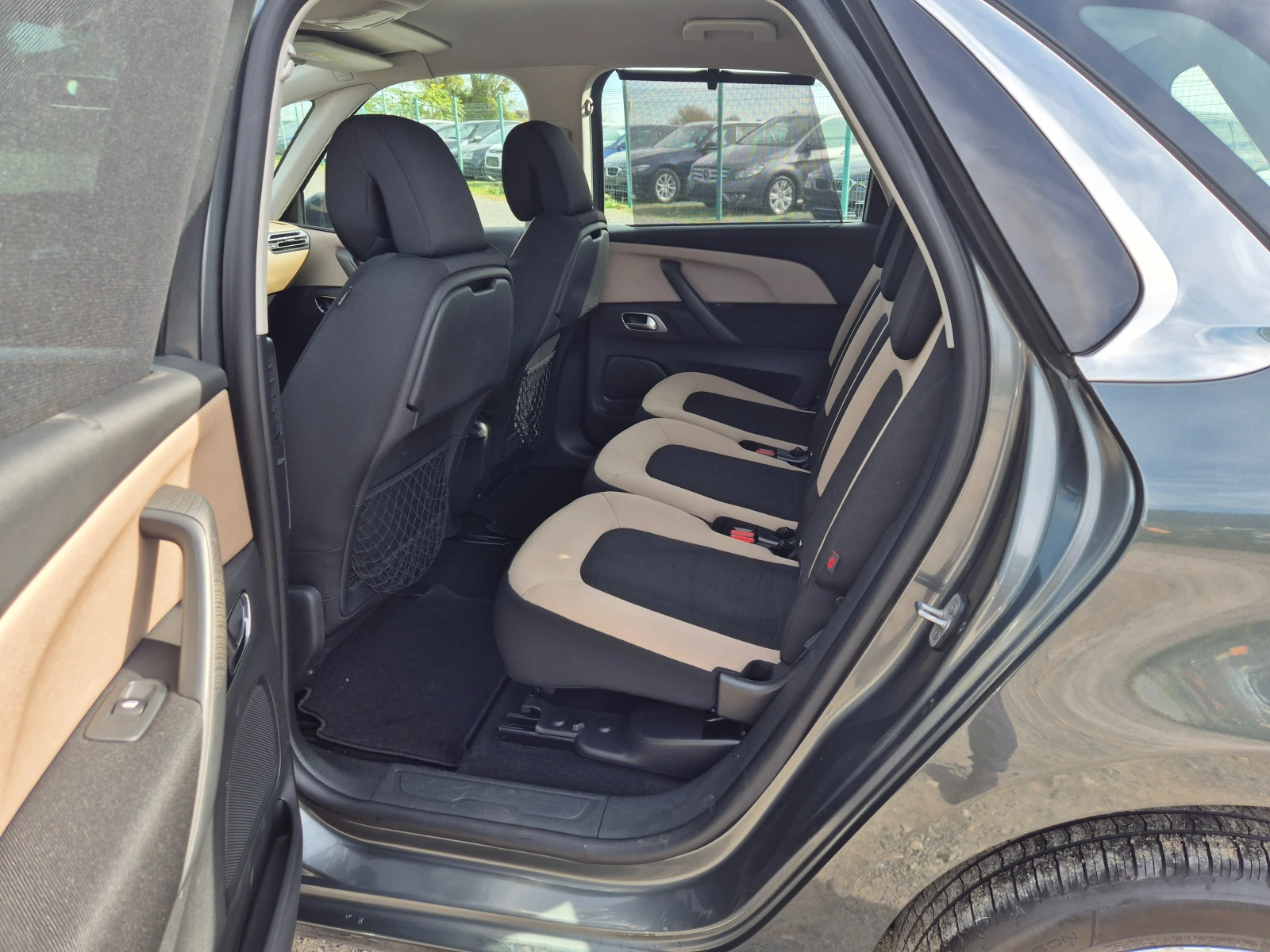 Citroen C4 Picasso 1.6HDI 115кс | Mobile.bg — изображение 12