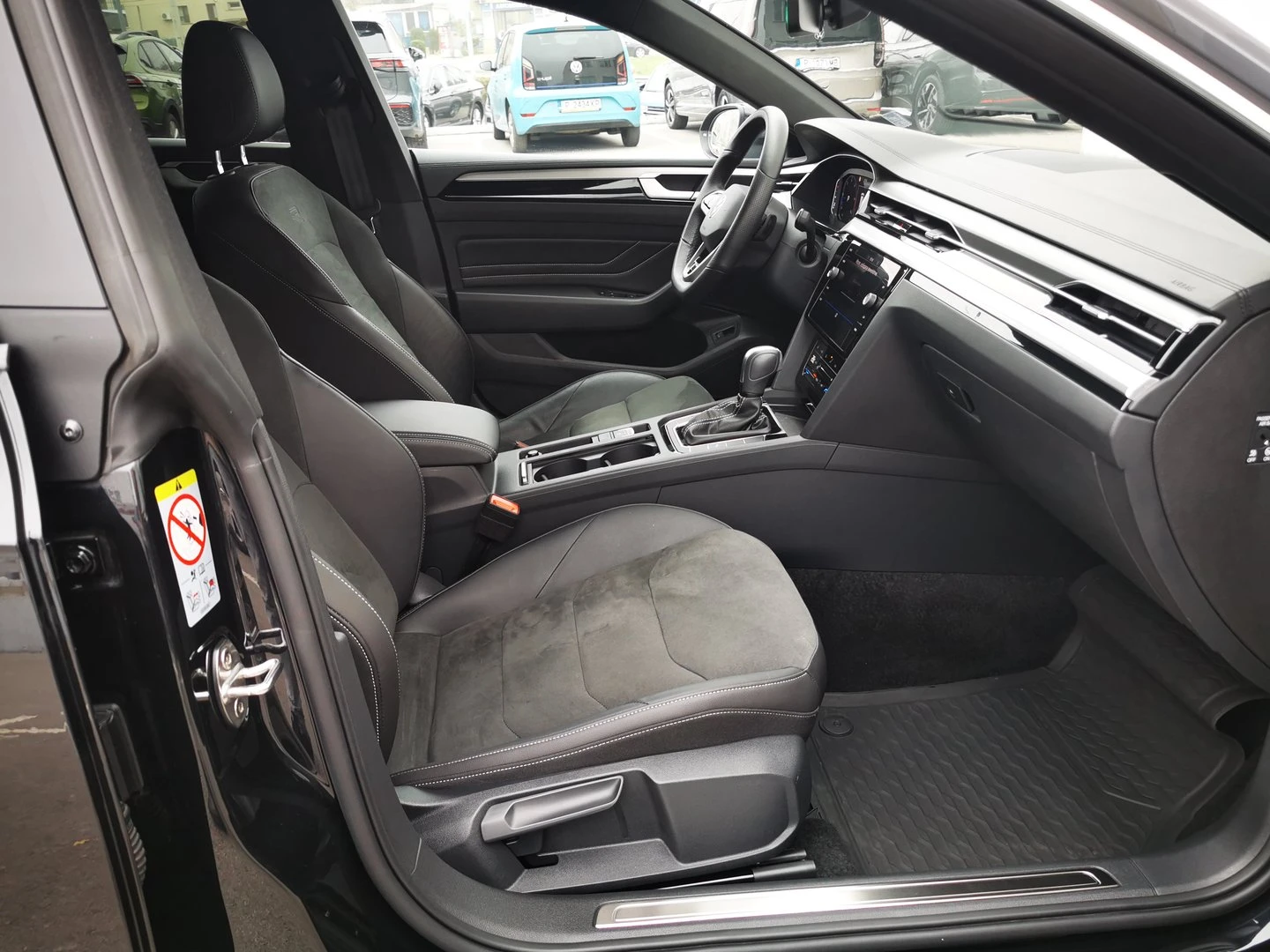 VW Arteon R-Line 2.0 TDI SCR 4MOT DSG, снимка 6 - Автомобили и джипове - 53620449