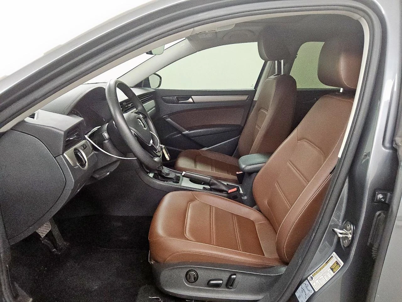 VW Passat 2.0 TSI SE CARPLAY AMBIENT АСИСТЕНТИ - изображение 7