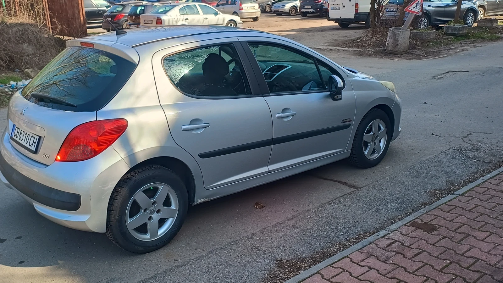 Peugeot 207 1.4 бензин , снимка 5 - Автомобили и джипове - 53741948