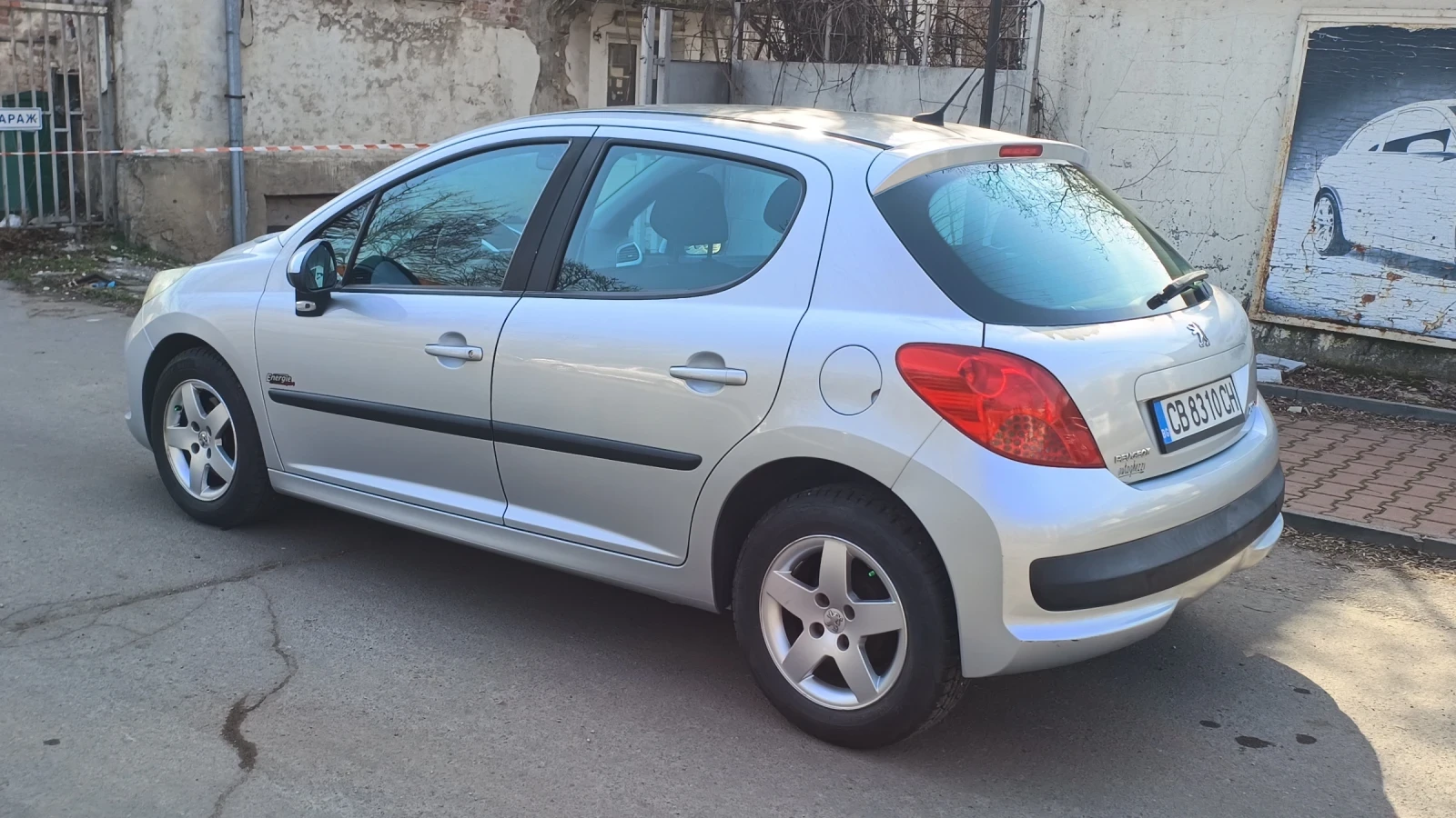 Peugeot 207 1.4 бензин , снимка 3 - Автомобили и джипове - 53741948