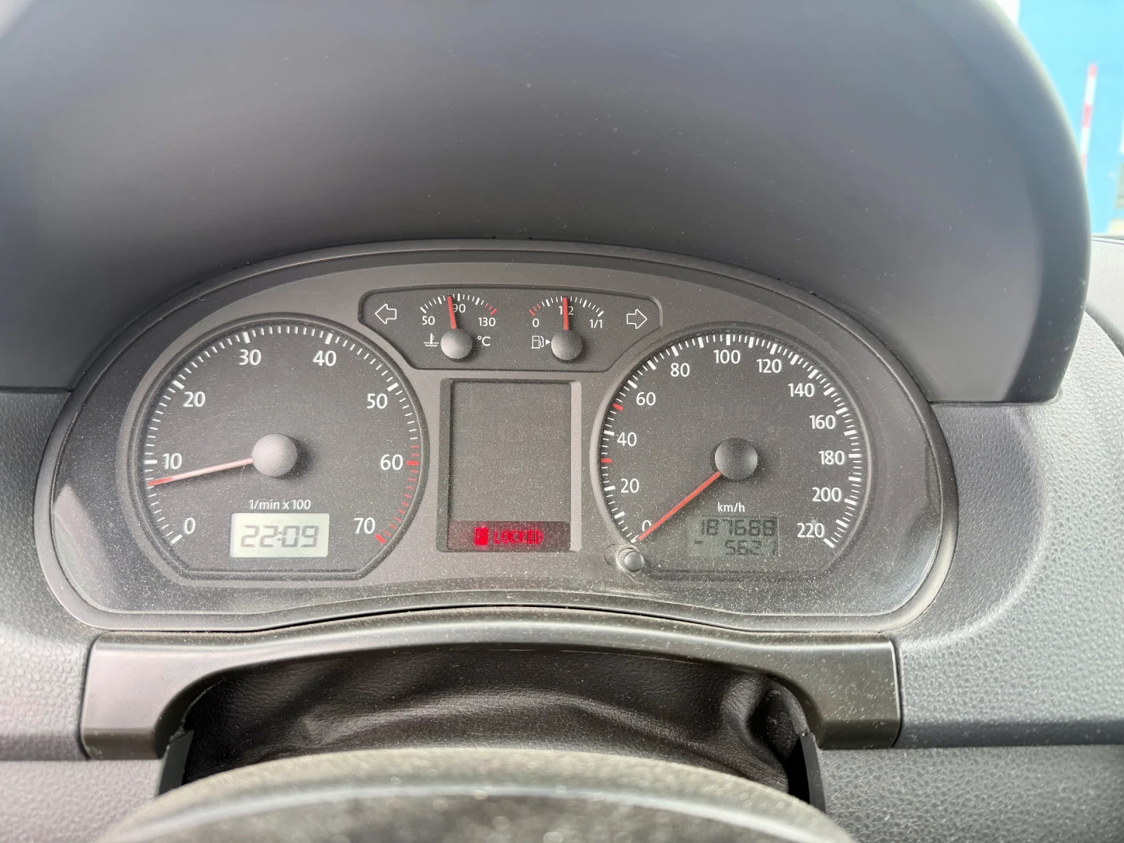 VW Polo Автомат;Клима, снимка 10 - Автомобили и джипове - 53937711