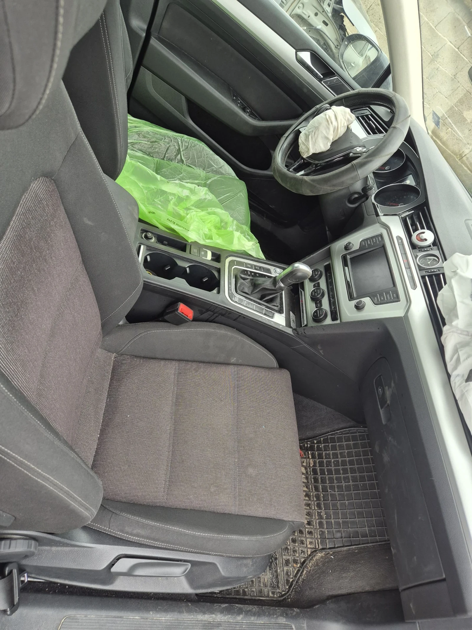 VW Passat 2.0TDI 4MOTION, снимка 10 - Автомобили и джипове - 54032340