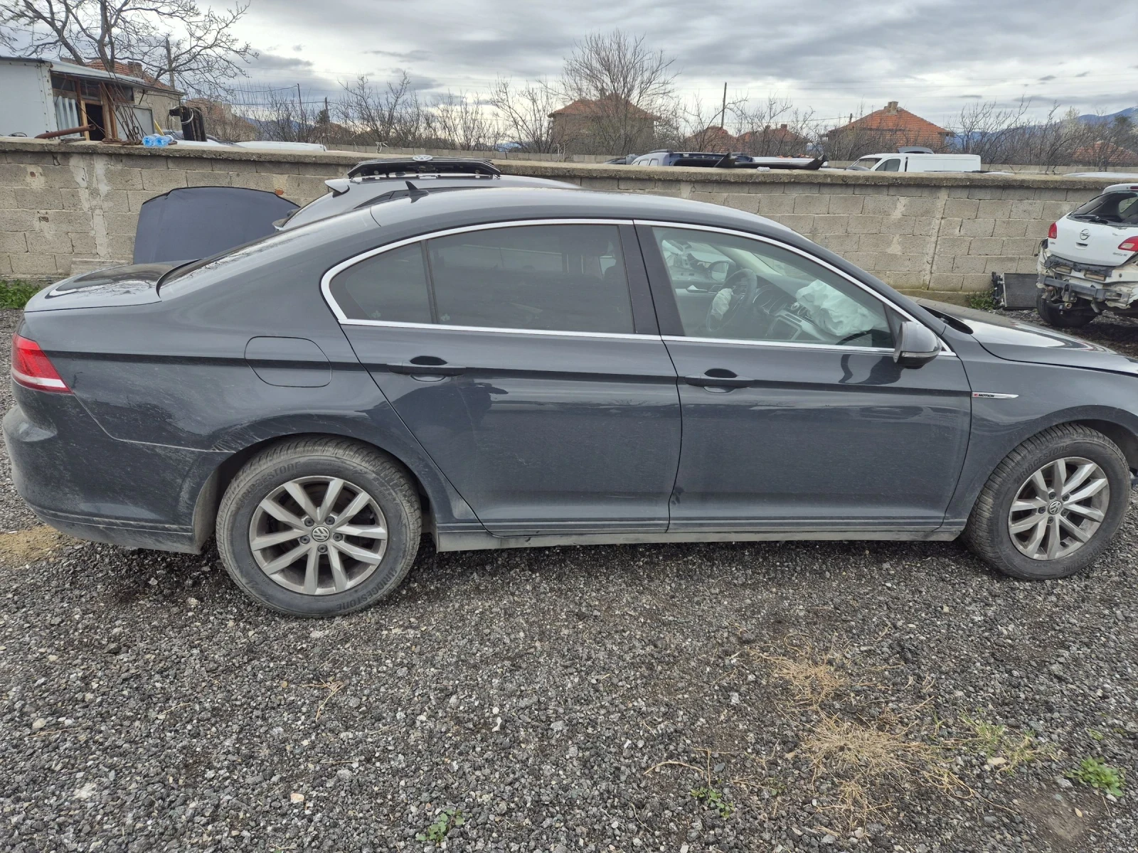 VW Passat 2.0TDI 4MOTION, снимка 2 - Автомобили и джипове - 54032340