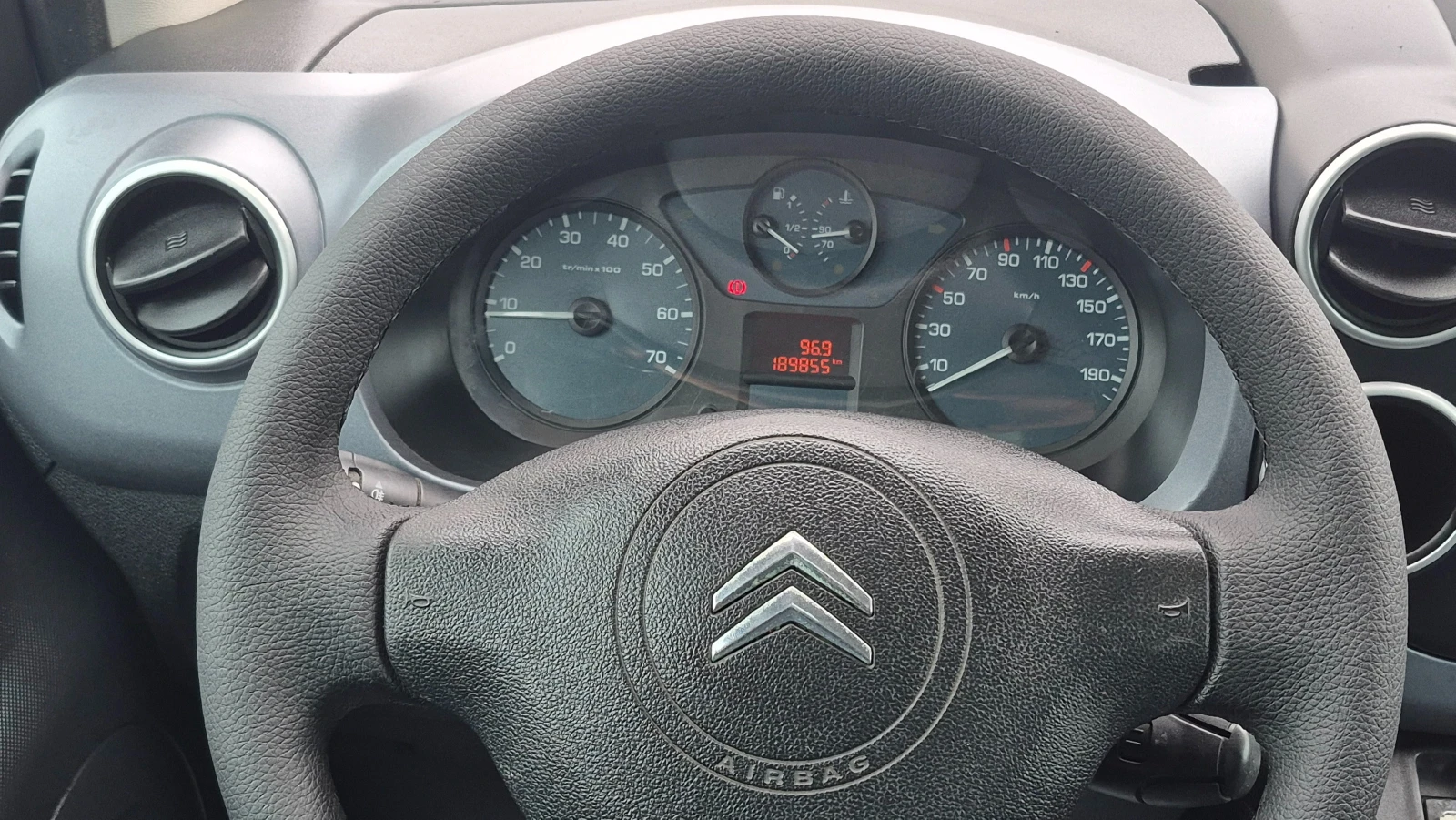 Citroen Berlingo 1.6HDI-Панорама Германия, снимка 14 - Автомобили и джипове - 54057522