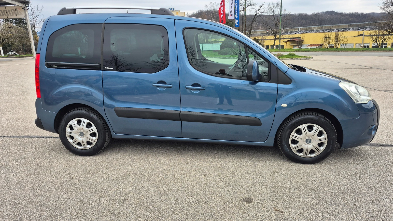 Citroen Berlingo 1.6HDI-Панорама Германия, снимка 4 - Автомобили и джипове - 54057522