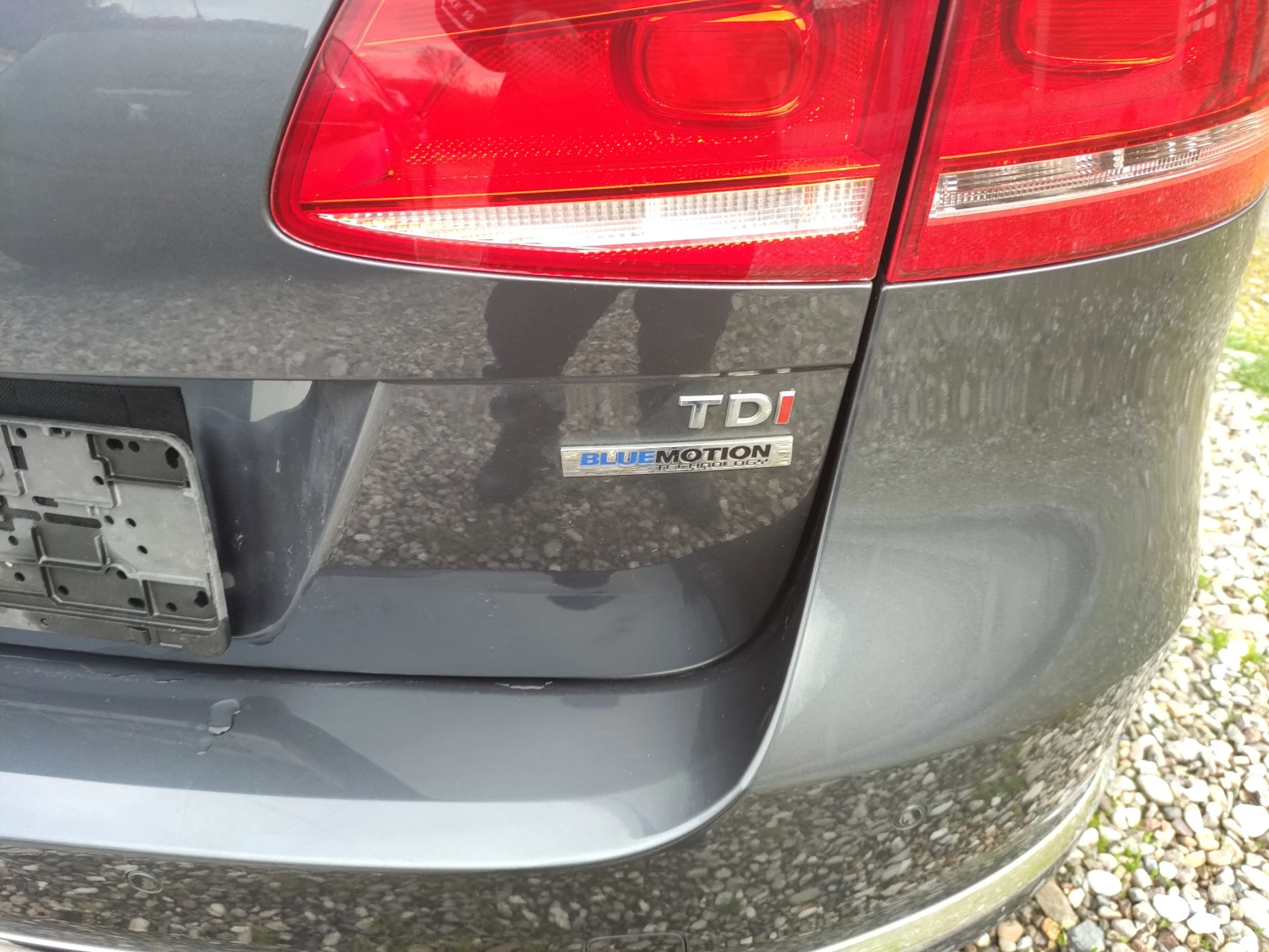 VW Passat 1.6tdi феис фул екстри 6ск, снимка 13 - Автомобили и джипове - 54085869