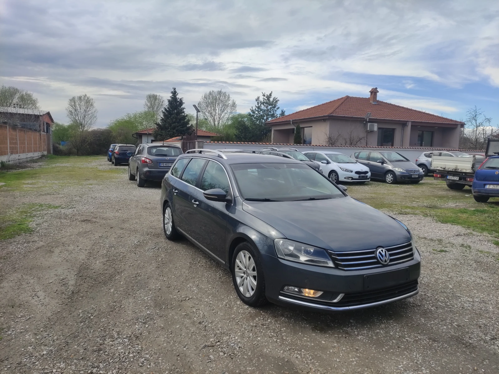 VW Passat 1.6tdi феис фул екстри 6ск, снимка 3 - Автомобили и джипове - 54085869