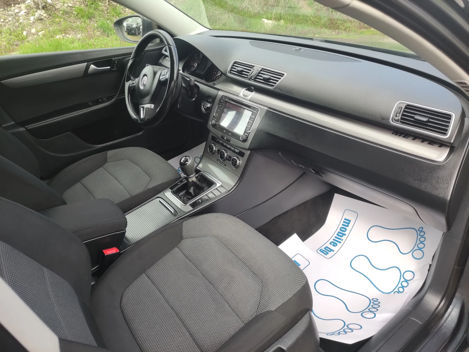 VW Passat 1.6tdi феис фул екстри 6ск, снимка 10 - Автомобили и джипове - 54085869