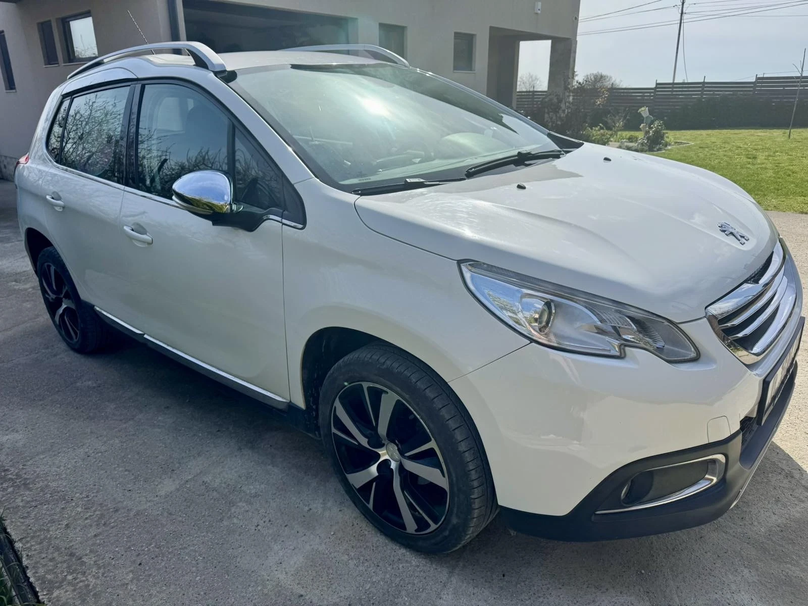 Peugeot 2008 1.6 HDI Allure, снимка 2 - Автомобили и джипове - 54235505