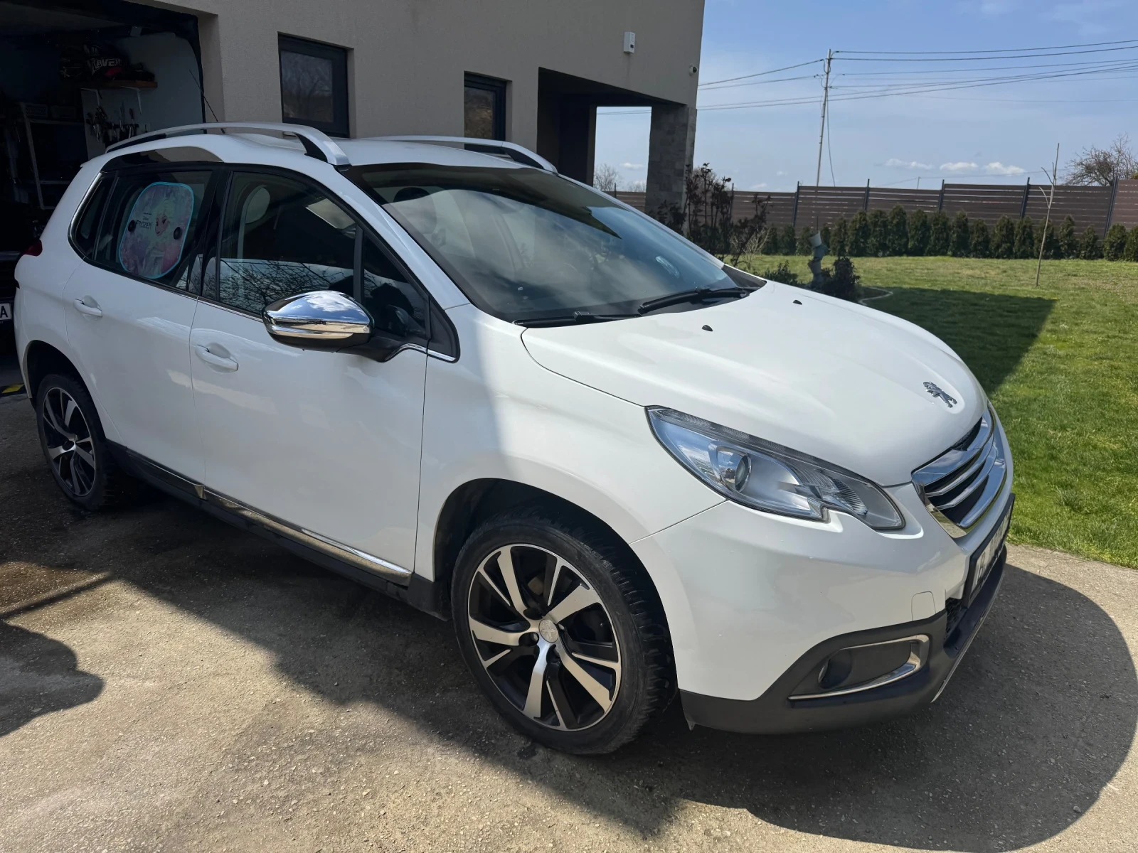 Peugeot 2008 1.6 HDI Allure, снимка 11 - Автомобили и джипове - 54235505