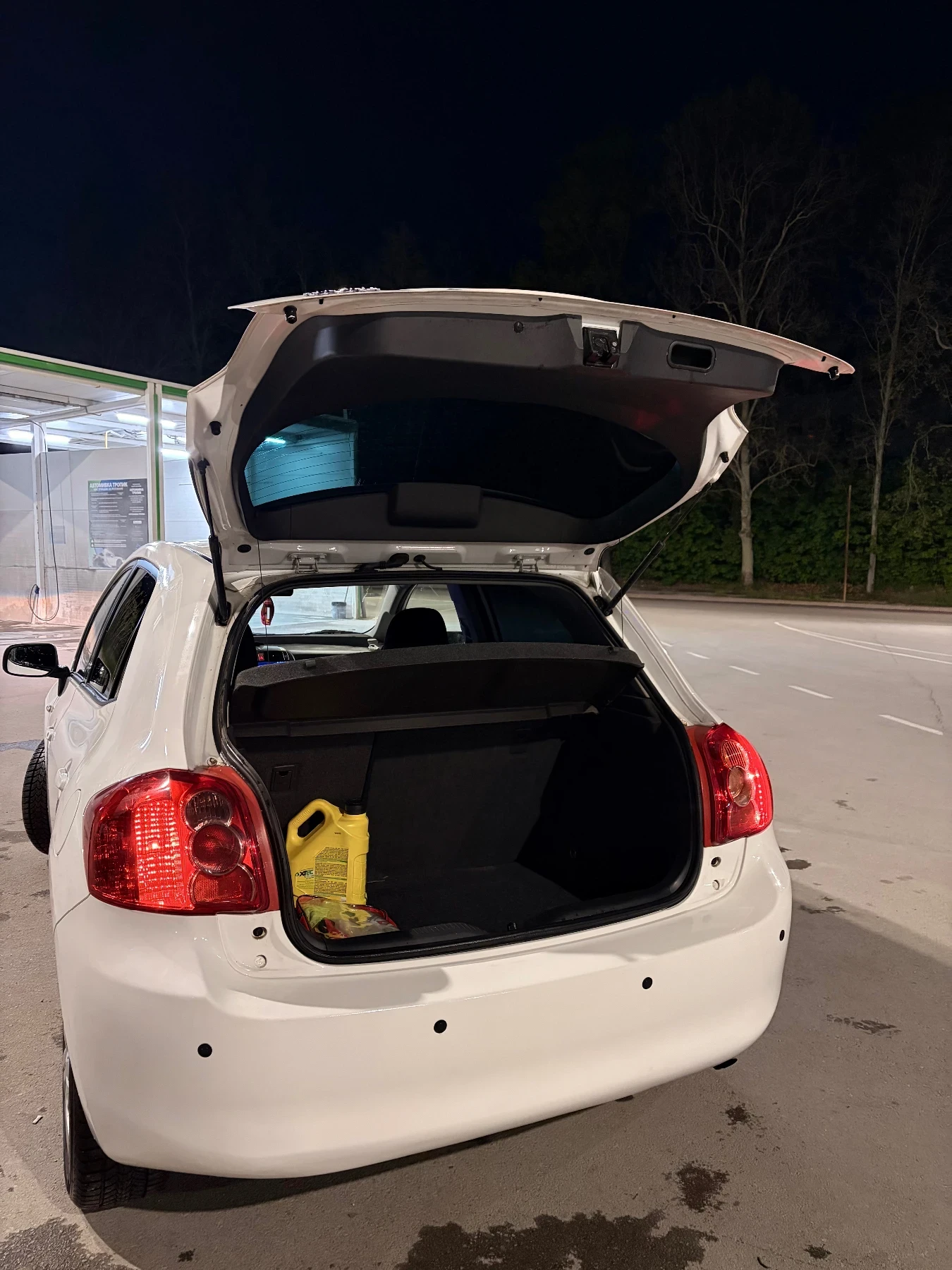 Toyota Auris, снимка 6 - Автомобили и джипове - 54384023