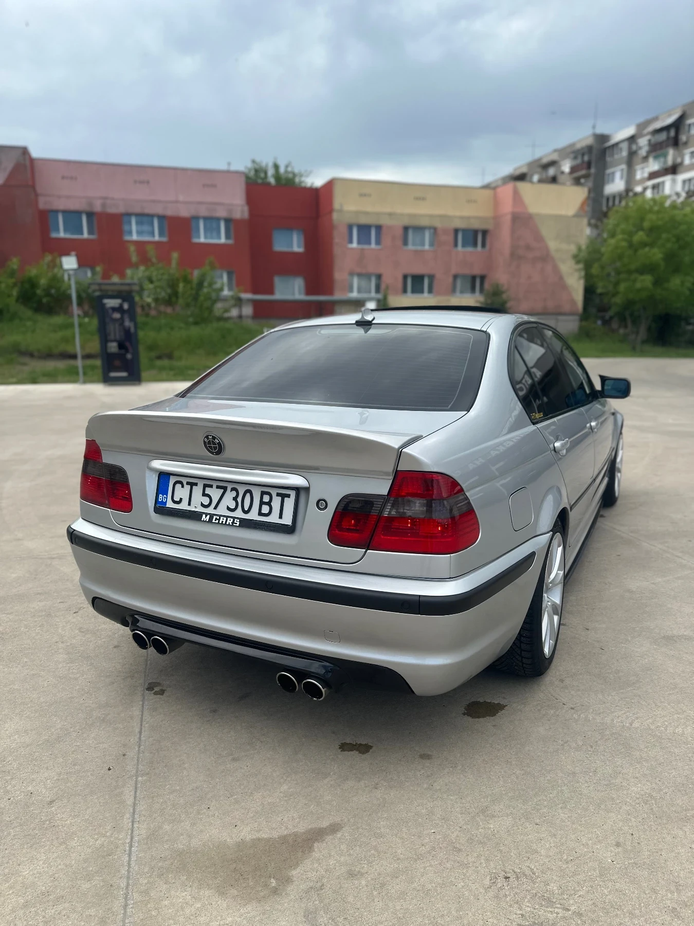 BMW 330, снимка 4 - Автомобили и джипове - 54609633