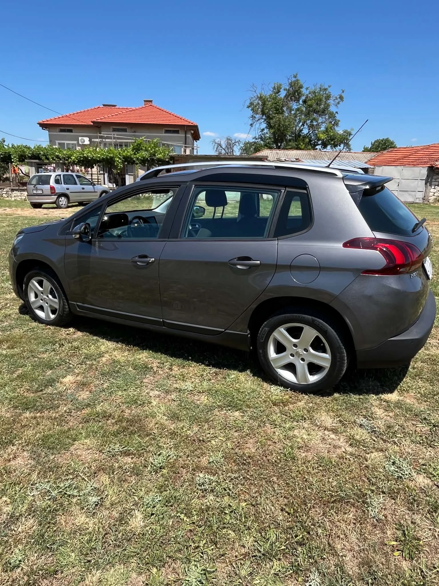 Peugeot 2008, снимка 2 - Автомобили и джипове - 55243338