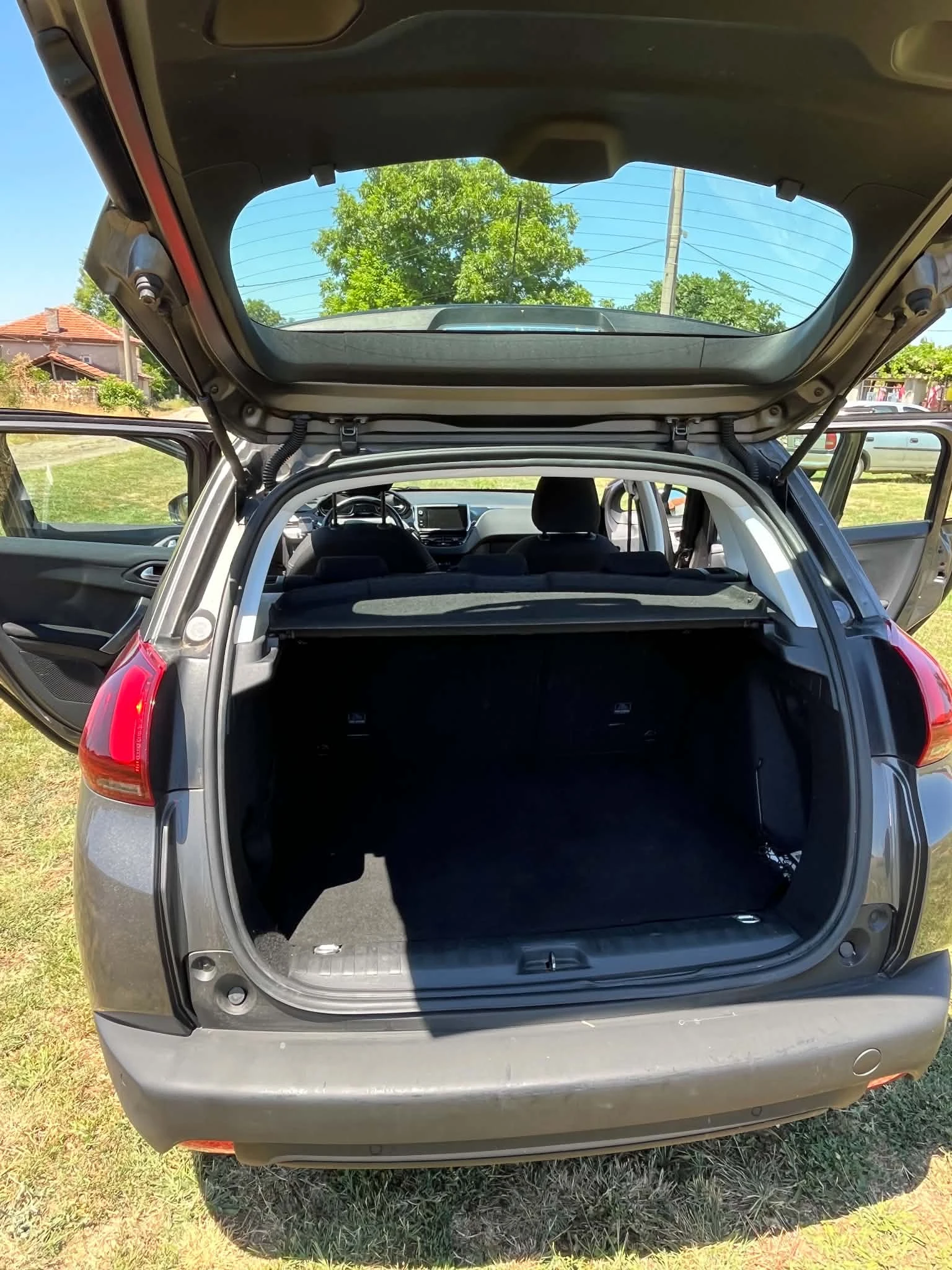 Peugeot 2008, снимка 9 - Автомобили и джипове - 55243338
