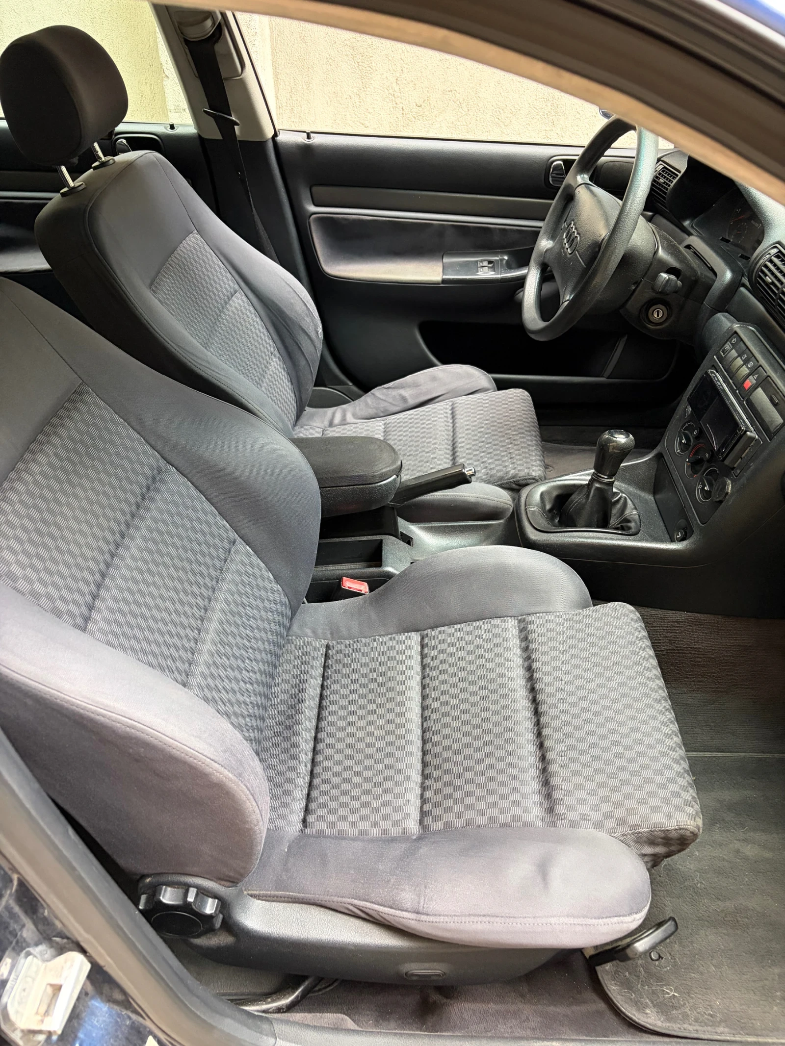 Audi A4 B5 1, 6, снимка 5 - Автомобили и джипове - 55316443