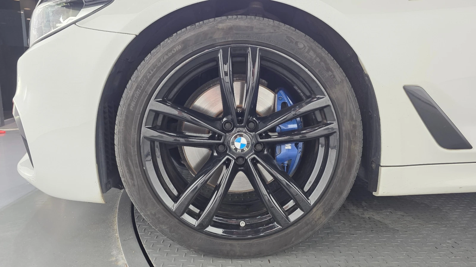BMW 530 M Sport Plus, снимка 5 - Автомобили и джипове - 55432667