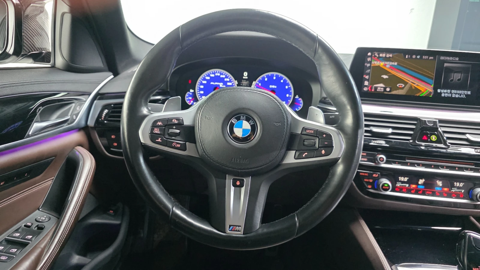 BMW 530 M Sport Plus, снимка 8 - Автомобили и джипове - 55432667