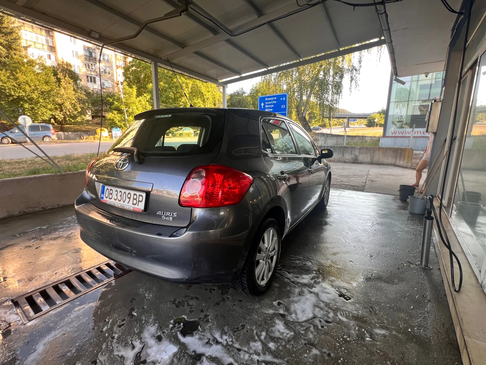Toyota Auris, снимка 8 - Автомобили и джипове - 55584395