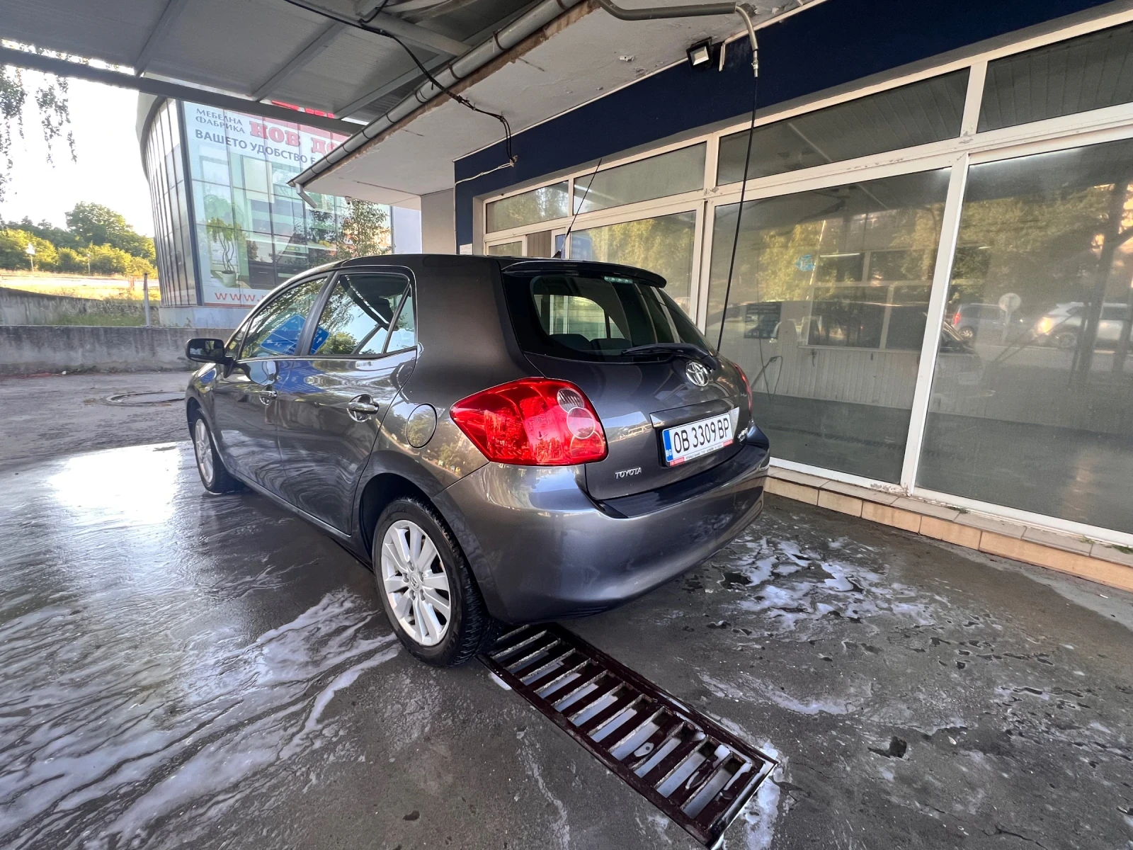Toyota Auris, снимка 6 - Автомобили и джипове - 55584395