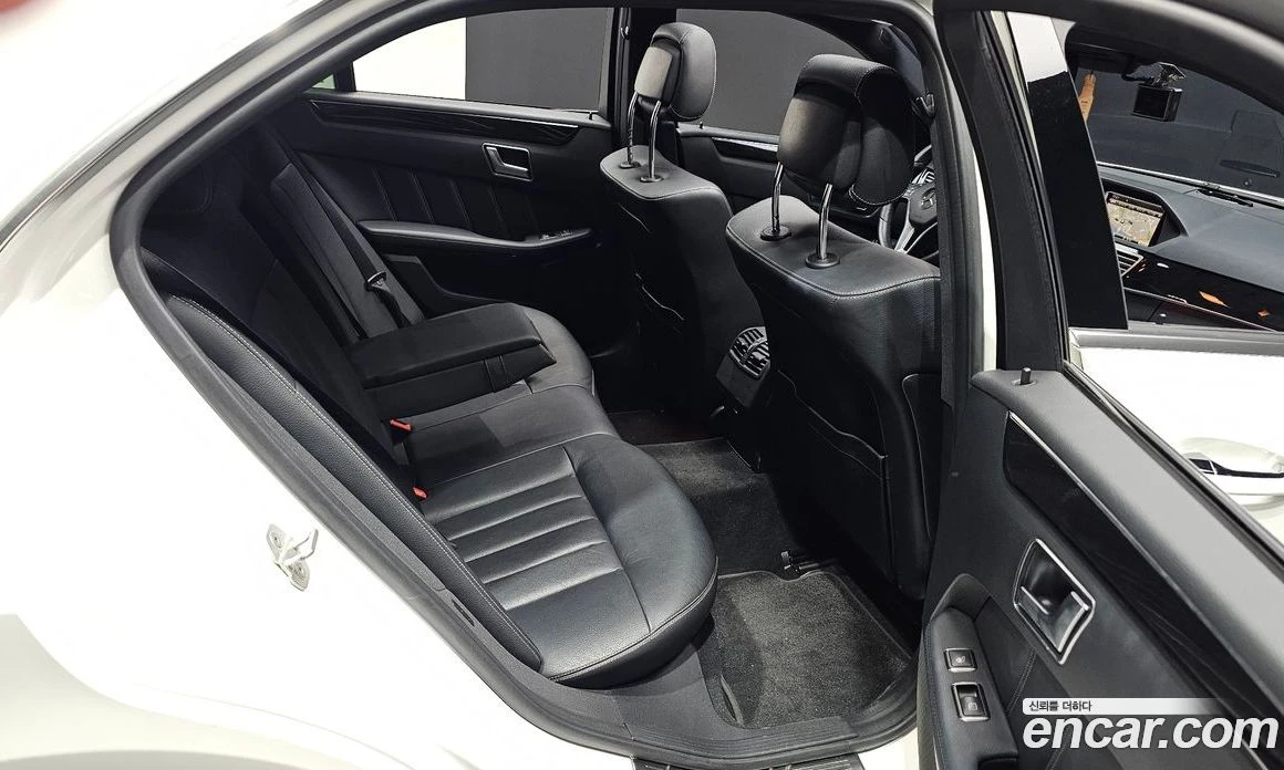 Mercedes-Benz E 300 E300 Avangard, снимка 11 - Автомобили и джипове - 55685040