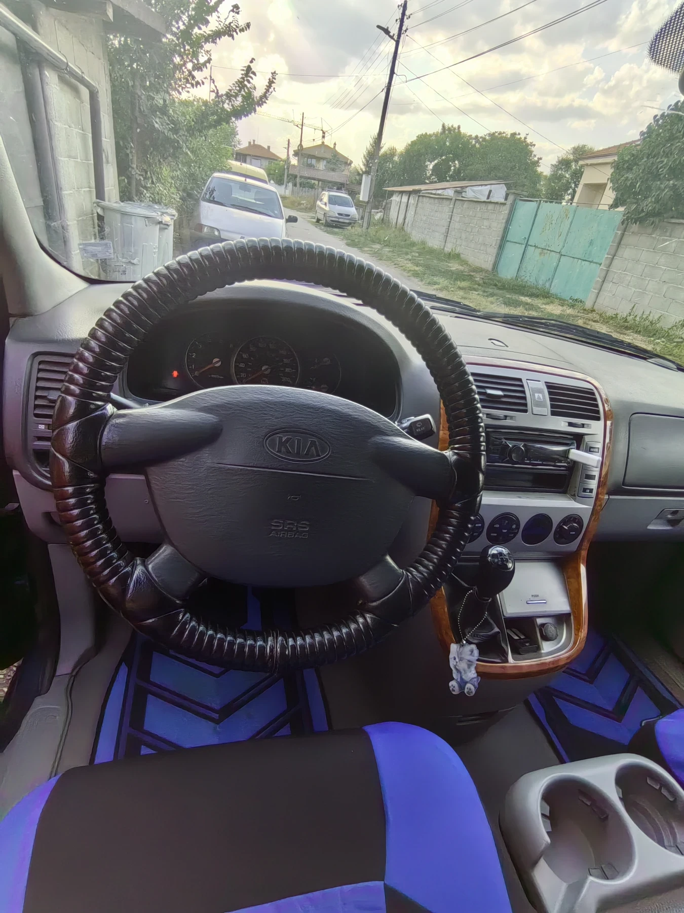 Kia Carnival 2.9, снимка 11 - Автомобили и джипове - 55904069