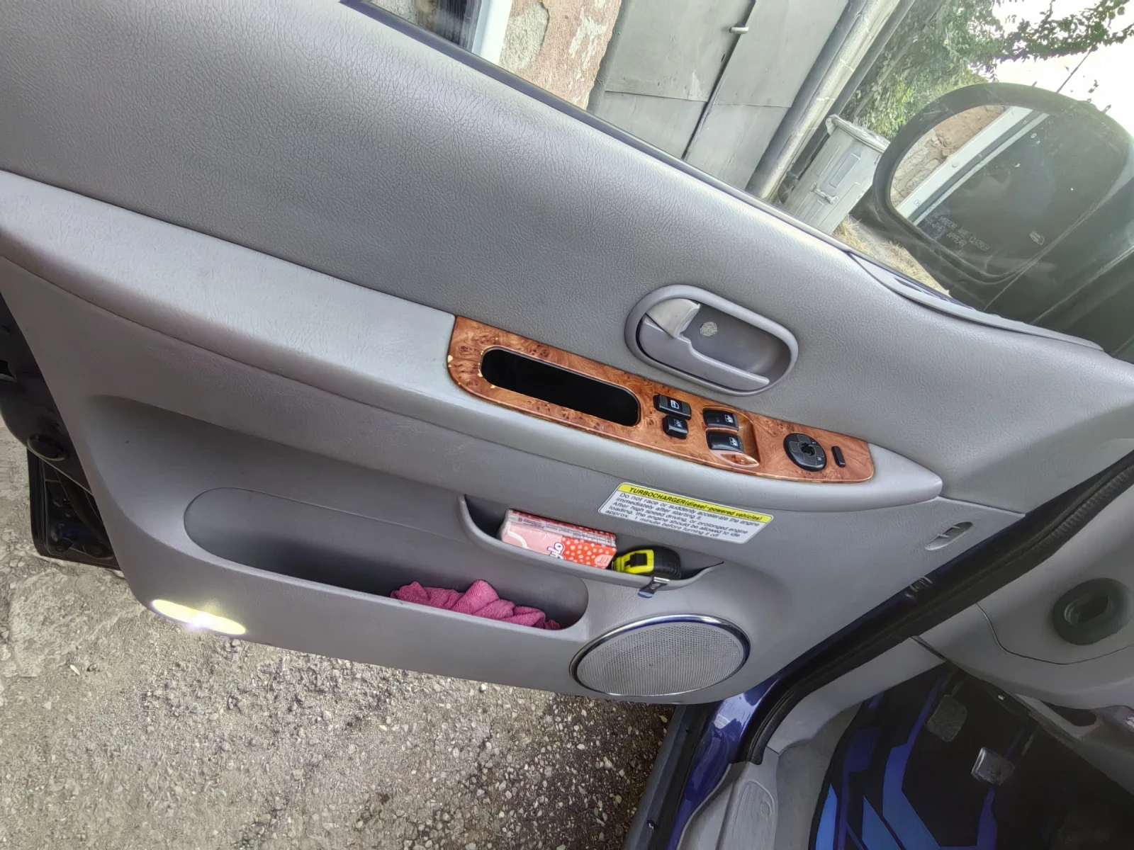Kia Carnival 2.9, снимка 14 - Автомобили и джипове - 55904069