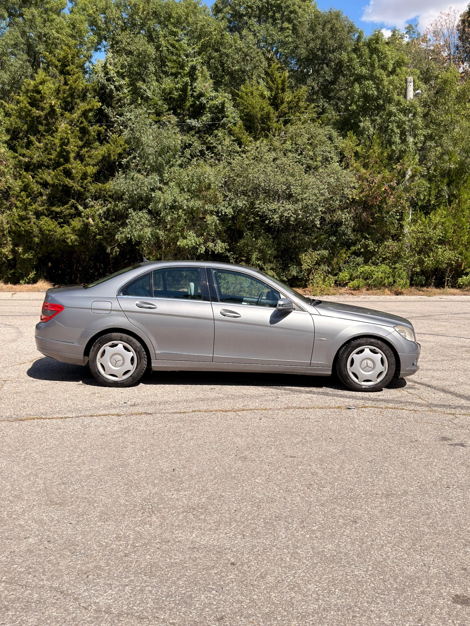 Mercedes-Benz C 180, снимка 4 - Автомобили и джипове - 55952766