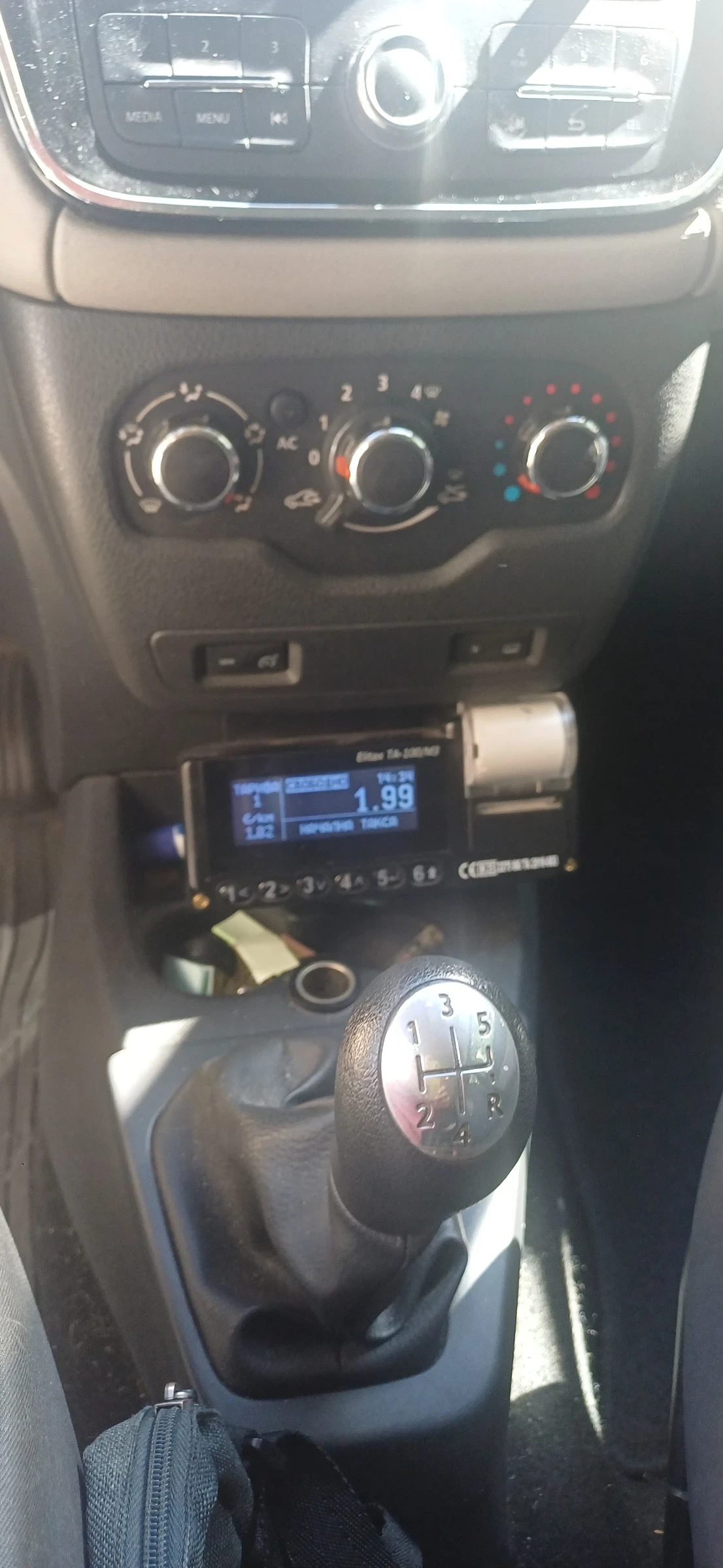 Dacia Lodgy Газово ловато, снимка 4 - Автомобили и джипове - 56034865