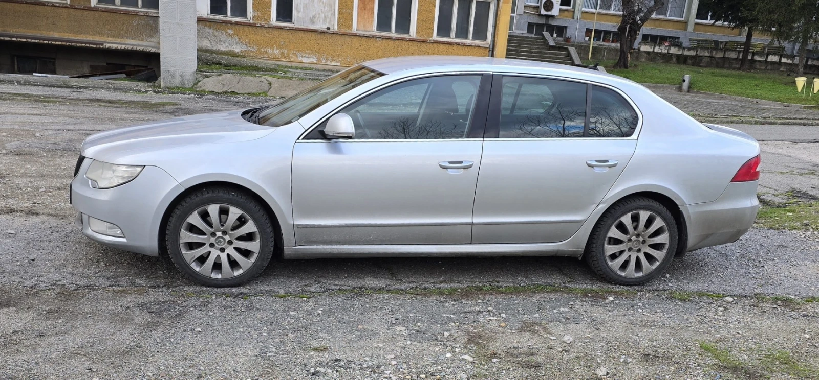 Skoda Superb Elegance, снимка 2 - Автомобили и джипове - 56071857