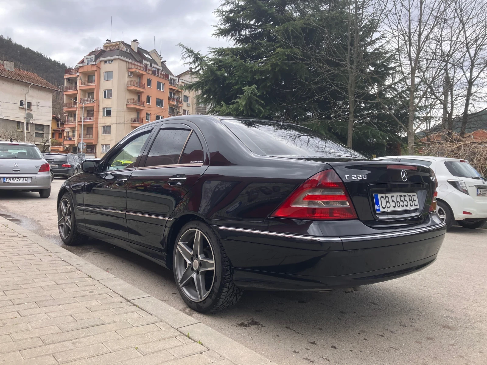 Mercedes-Benz C 220, снимка 6 - Автомобили и джипове - 56270280