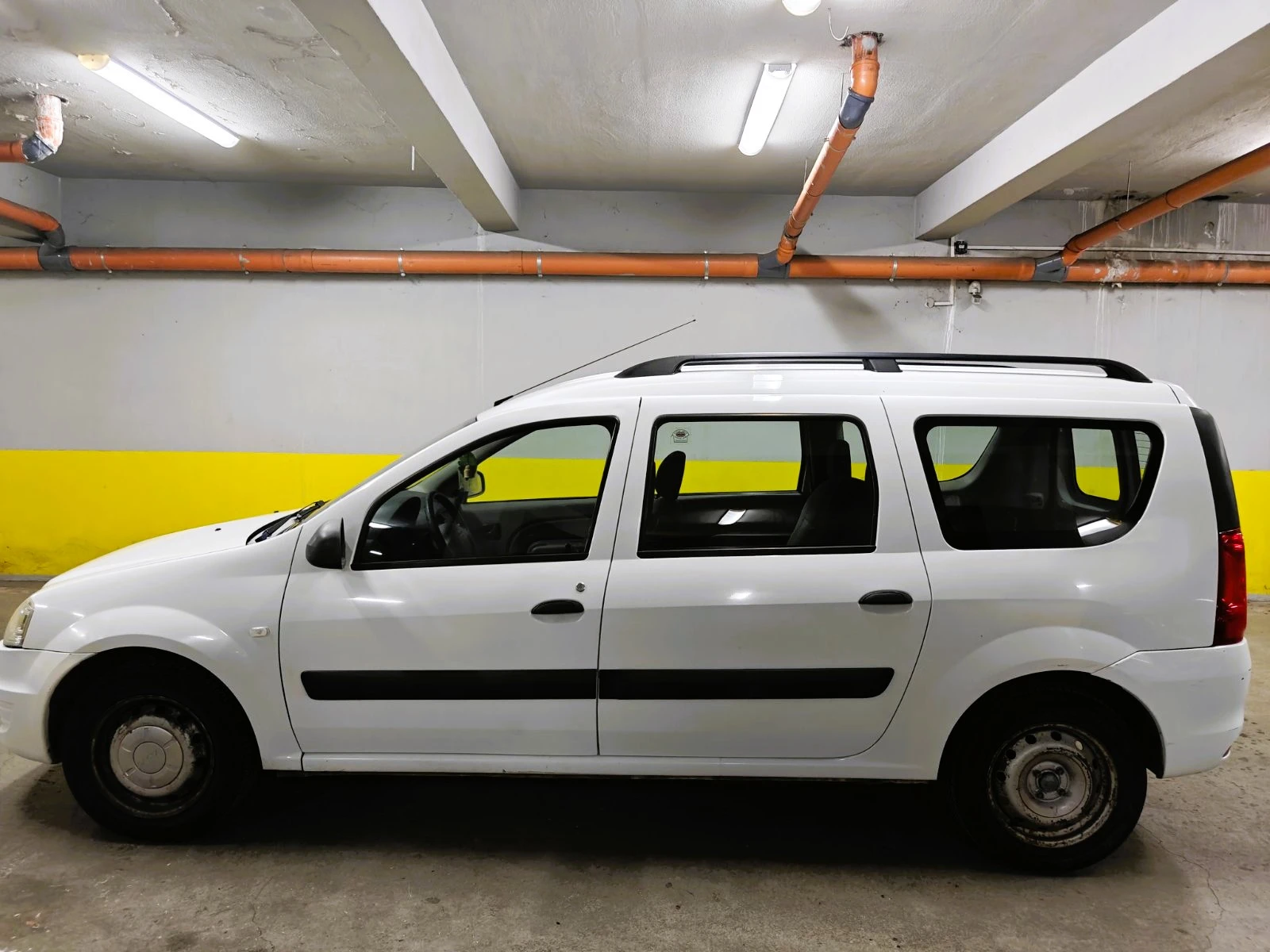 Dacia Logan, снимка 8 - Автомобили и джипове - 56738095