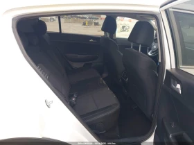 Kia Sportage 2.4L I-4 DI, DOHC, VVT, 181HP Front Wheel Drive, снимка 8
