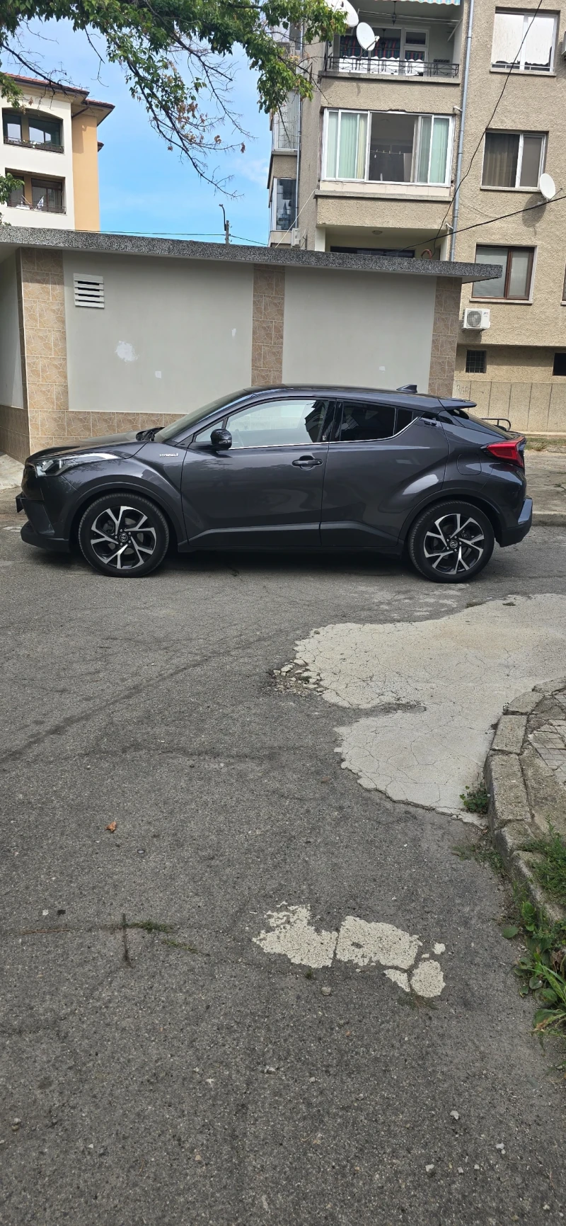 Toyota C-HR, снимка 4 - Автомобили и джипове - 47279011