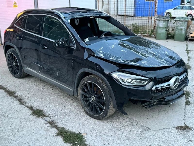 Mercedes-Benz GLA 220 Amg pack, снимка 3 - Автомобили и джипове - 47382672