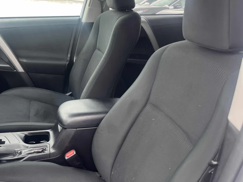 Toyota Rav4 2.5 LE, снимка 8 - Автомобили и джипове - 53202874