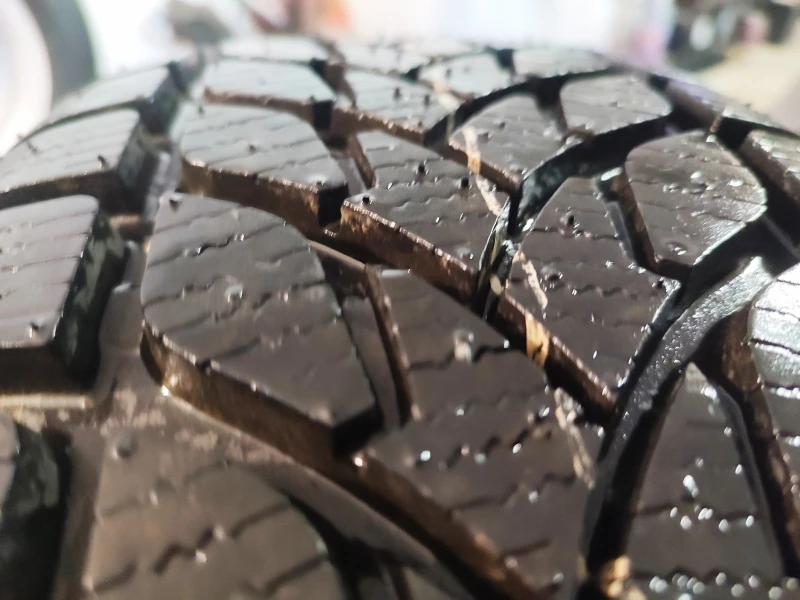 Dacia Duster 1.6-SWISS, снимка 3 - Автомобили и джипове - 53427654