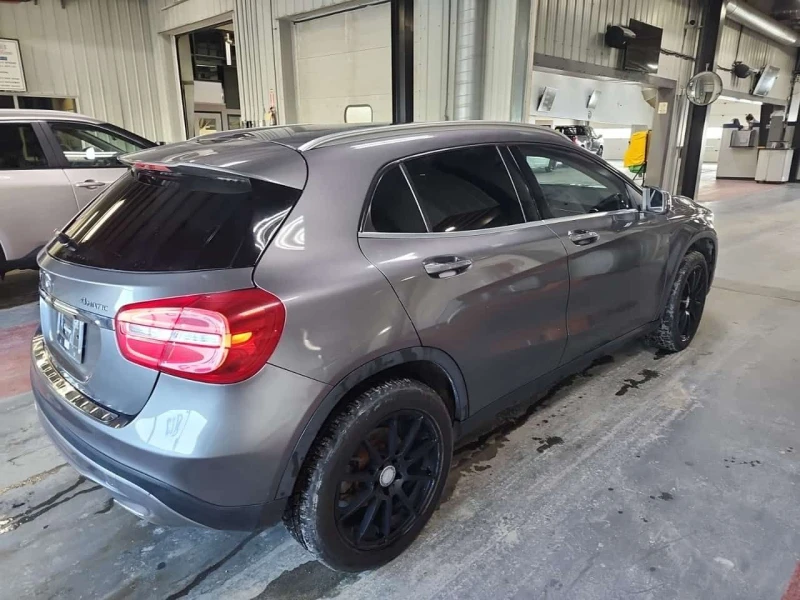 Mercedes-Benz GLA 250  CARFAX /Кожа/Подгрев/Навигация, снимка 3 - Автомобили и джипове - 53570999
