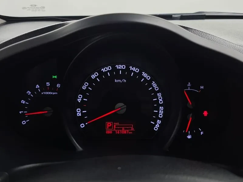 Kia Sportage 2.0 4WD - изображение 8
