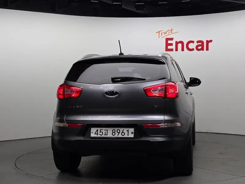 Kia Sportage 2.0 4WD - изображение 4