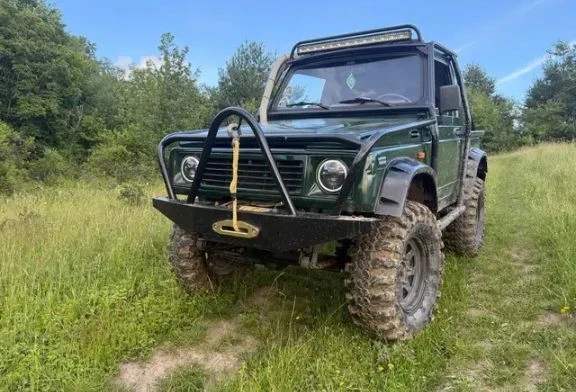 Suzuki Samurai  4X4
