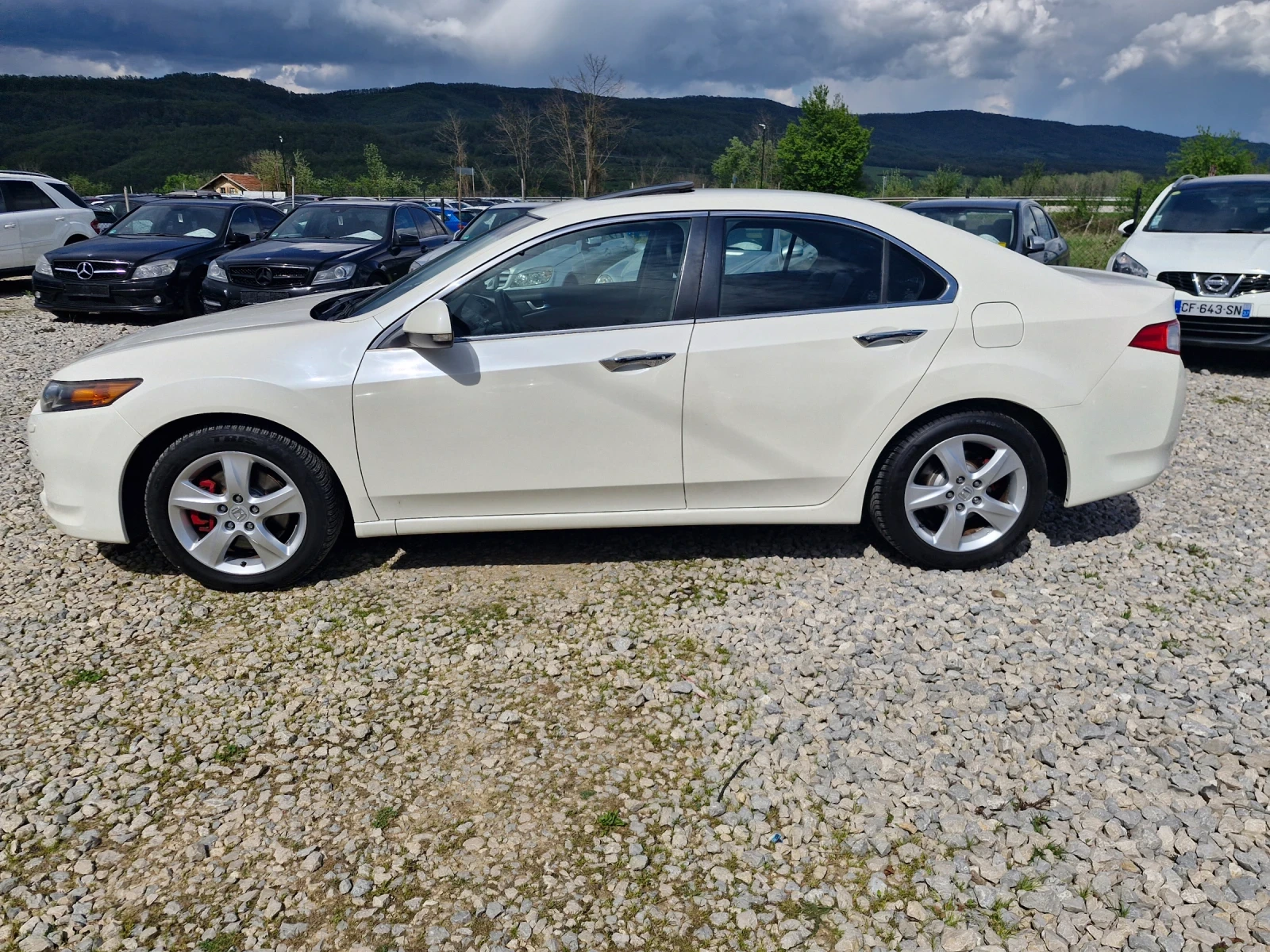 Honda Accord 2, 4* AC* PDC* XENON* КОЖА* AUT* F1* TUV  - изображение 2