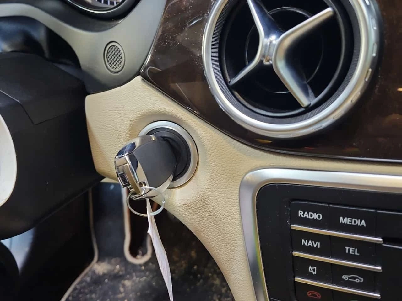 Mercedes-Benz GLA 250  CARFAX /����/�������/��������� | Mobile.bg � ����������� 6