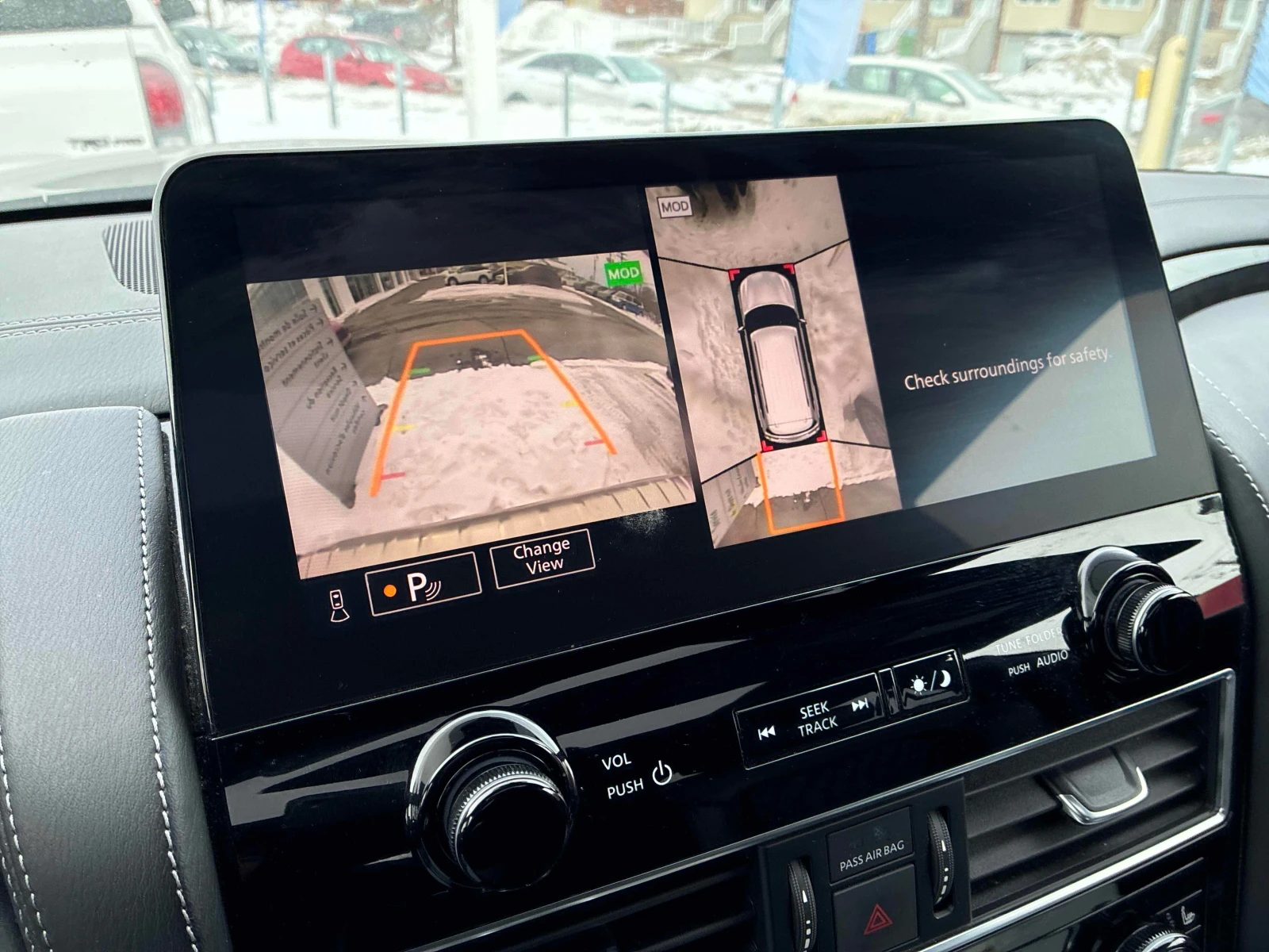 Infiniti QX80 * LUXE 7 Passenger * CARFAX * ���� �� �� | Mobile.bg � ����������� 17