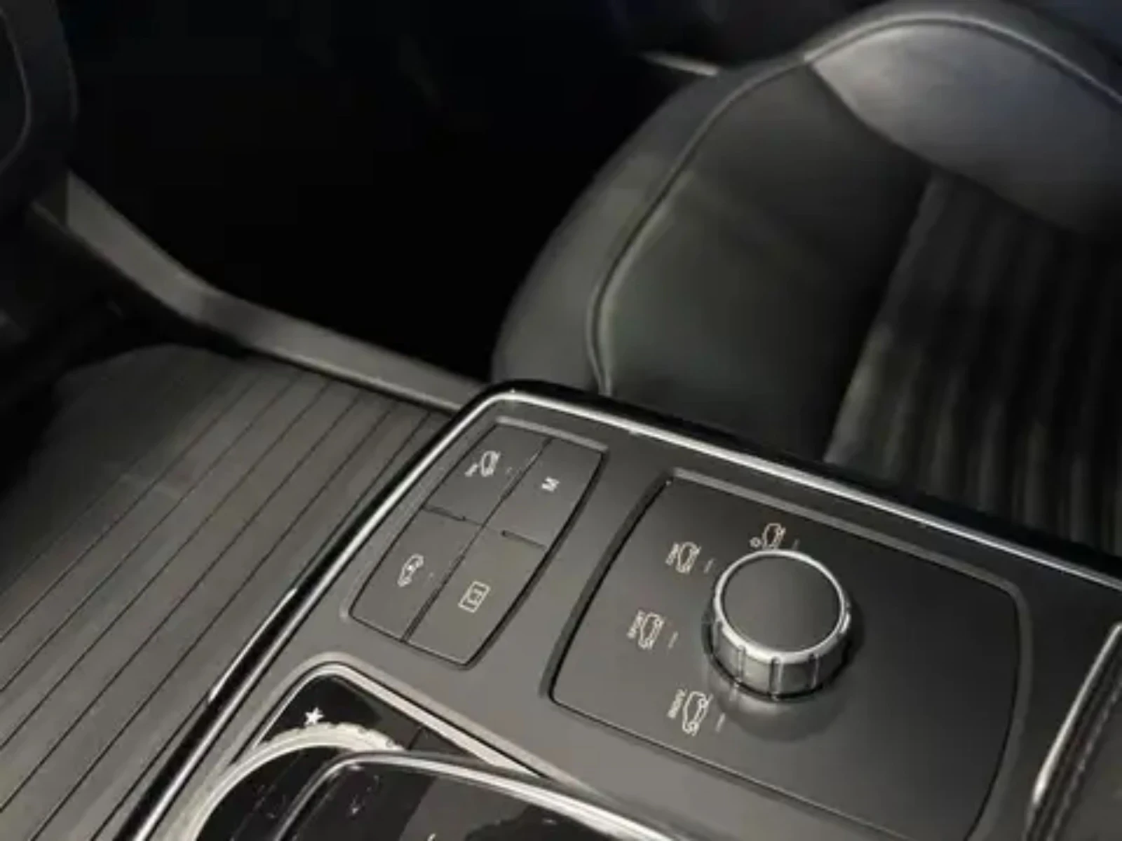 Mercedes-Benz GLE 350 2016/145000KM/H&K/PANO/DISTR/360, снимка 16 - Автомобили и джипове - 53811960