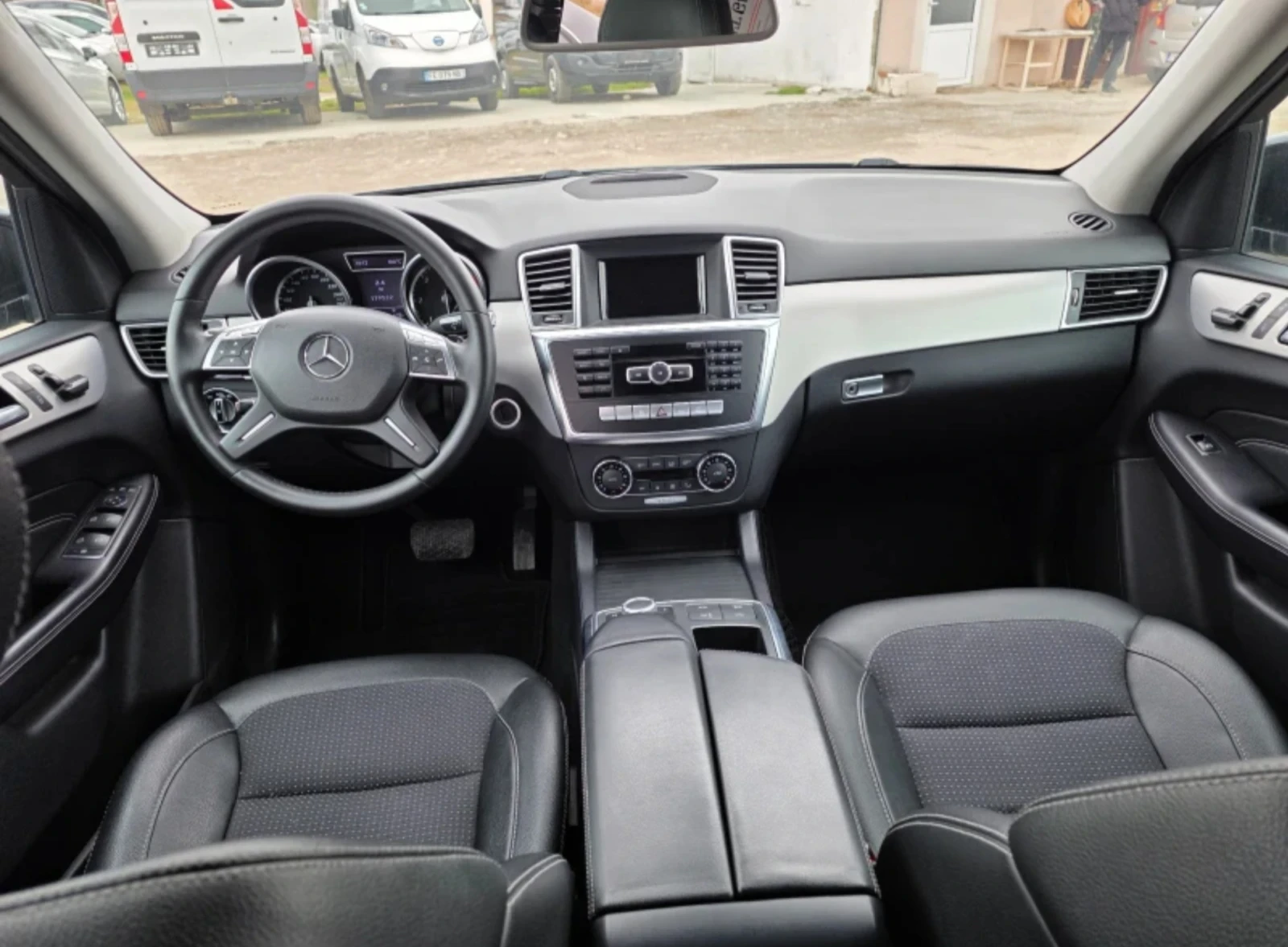 Mercedes-Benz ML 350 CDI SPORT BLUETEC EURO6B - КАТО НОВА !!!, снимка 11 - Автомобили и джипове - 54076654