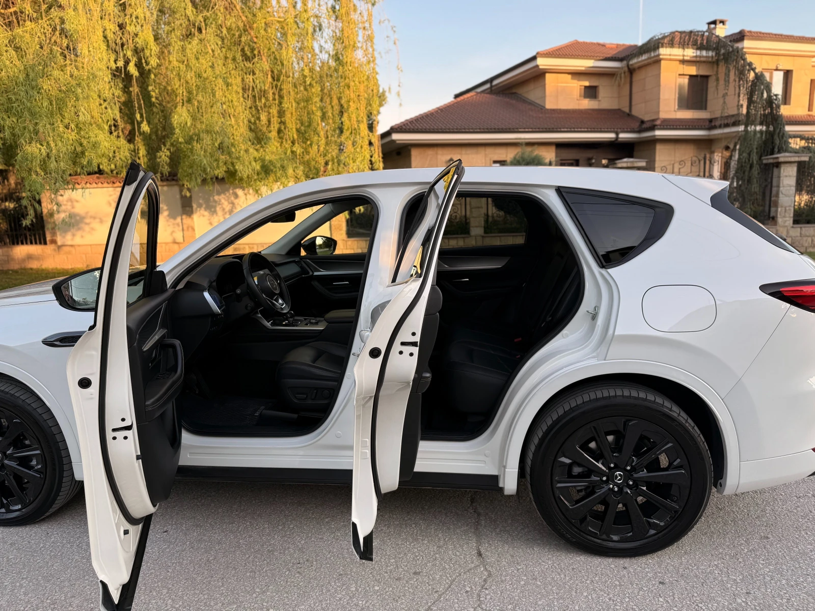 Mazda CX-60 2.5 SkyActive Plugin Hybrid- Homura, снимка 4 - Автомобили и джипове - 54330380