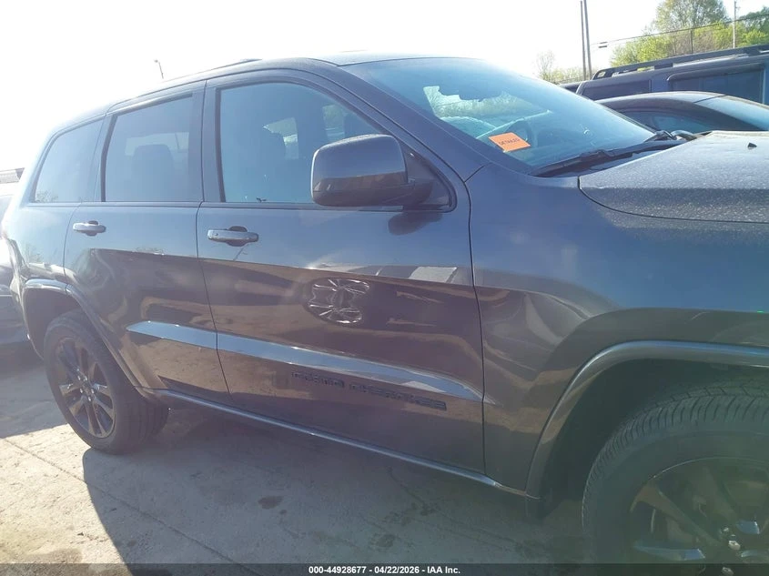 Jeep Grand cherokee 3.6l Laredo X 4X4, снимка 13 - Автомобили и джипове - 54351423