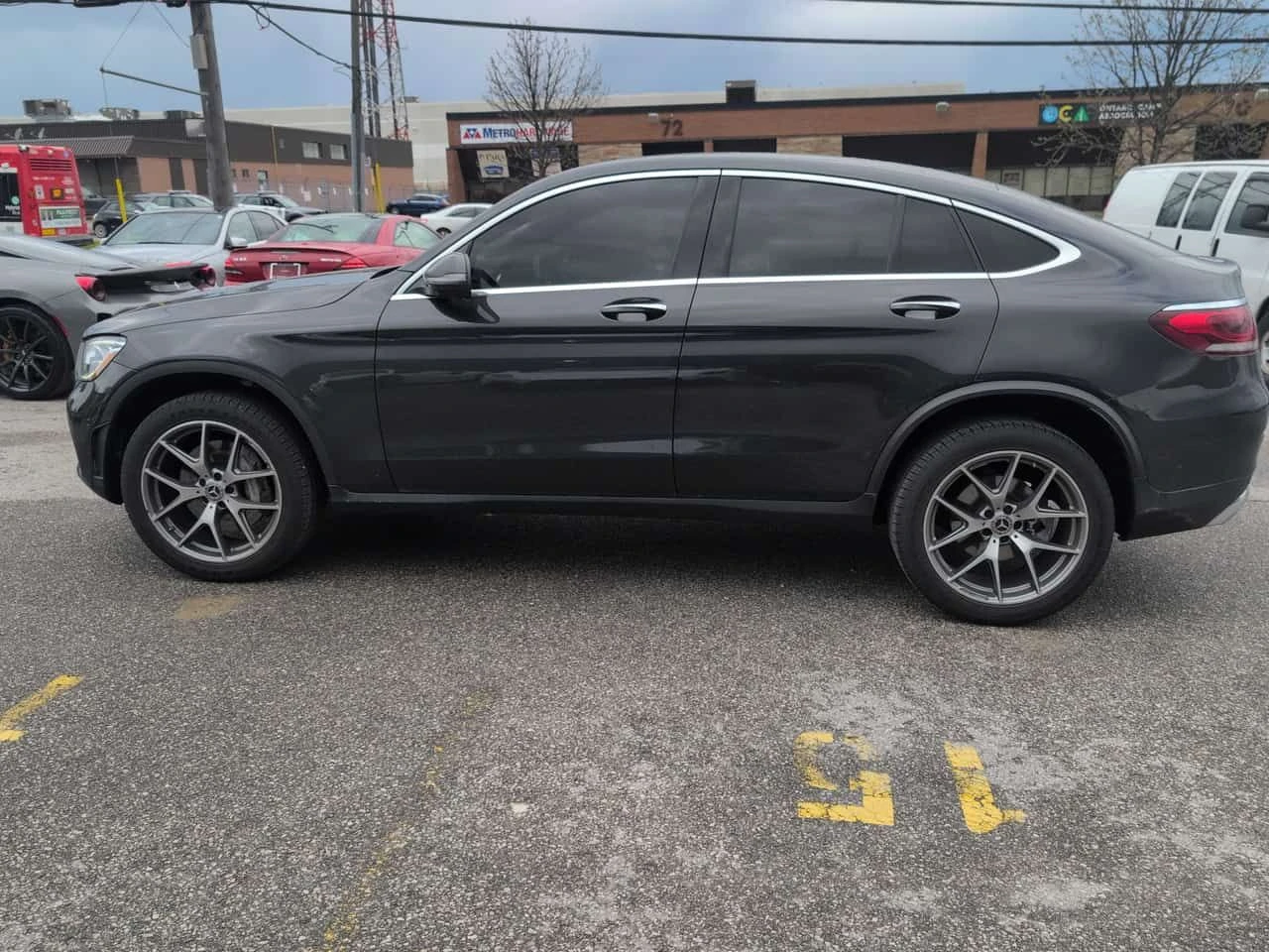 Mercedes-Benz GLC 300 COUPE * CARFAX * AMG PACK * 2 ����� * DISTRONIC | Mobile.bg � ����������� 2