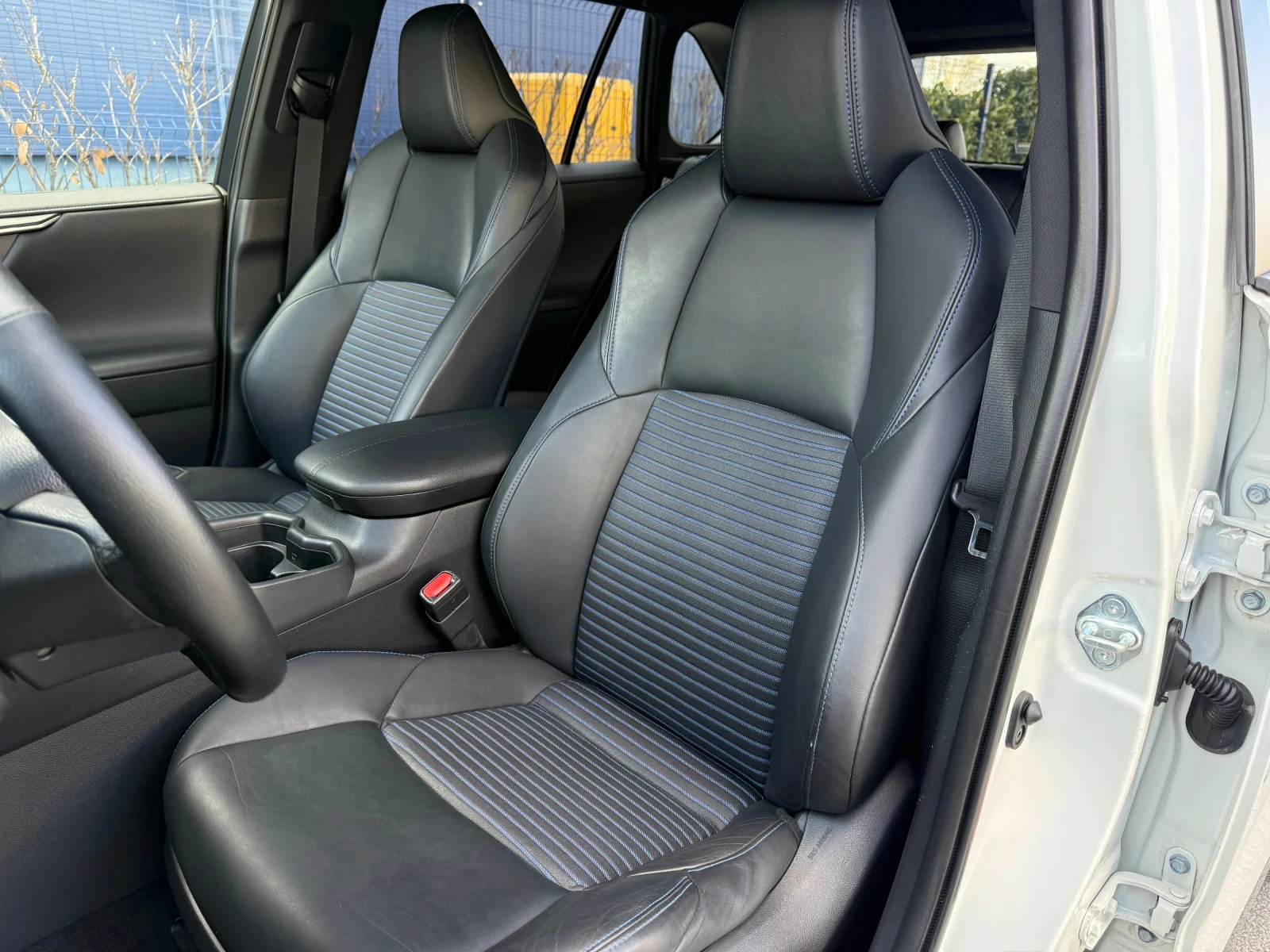 Toyota Rav4 2.5 218�.�. HYBRID* LED* STYLE* ��������* ������� | Mobile.bg � ����������� 7